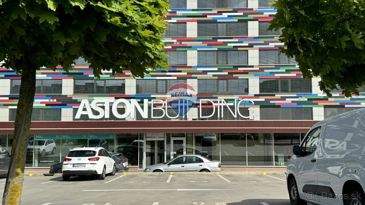 Prenájom komerčného priestoru 86 m2, v budove Aston Building