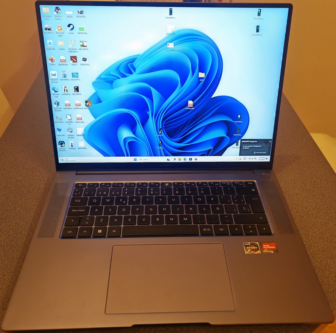 HUAWEI MateBook 16, 5600H, 16GB, 2TB