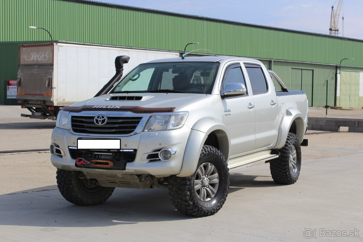 Toyota Hilux DC 3.0 I D-4D Sol A/T