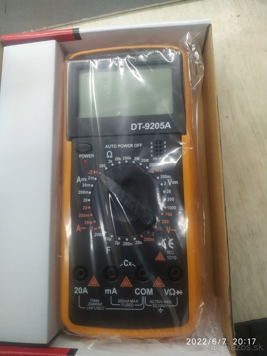 Multimeter DT9205A