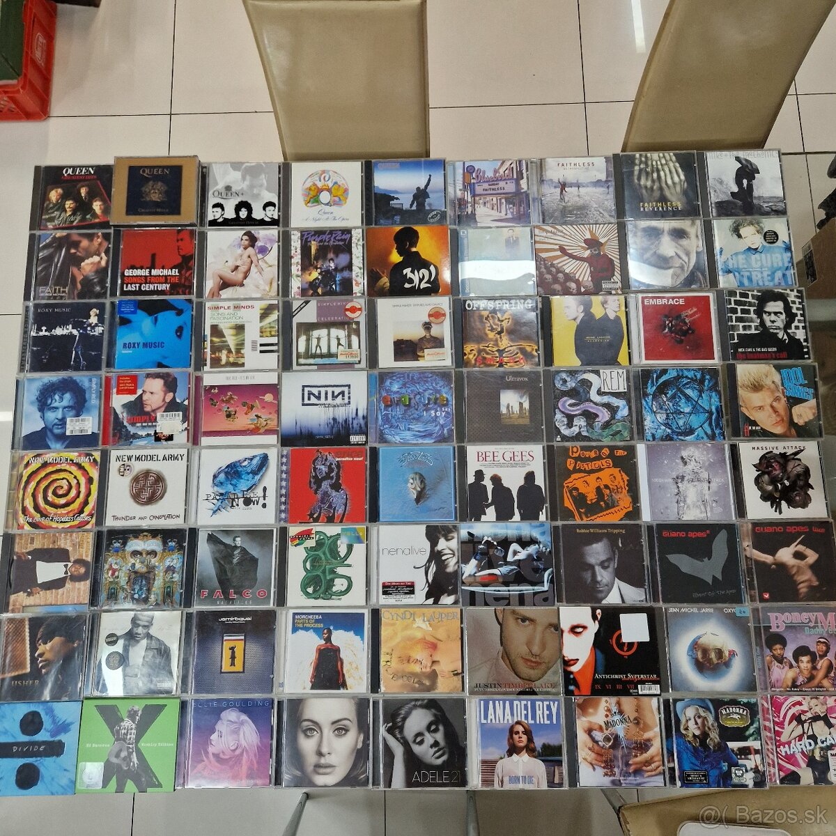 CD-čka...QUEEN,FAITLESS,MIKE+THE MECHANICS,GEORGE MICHAEL...