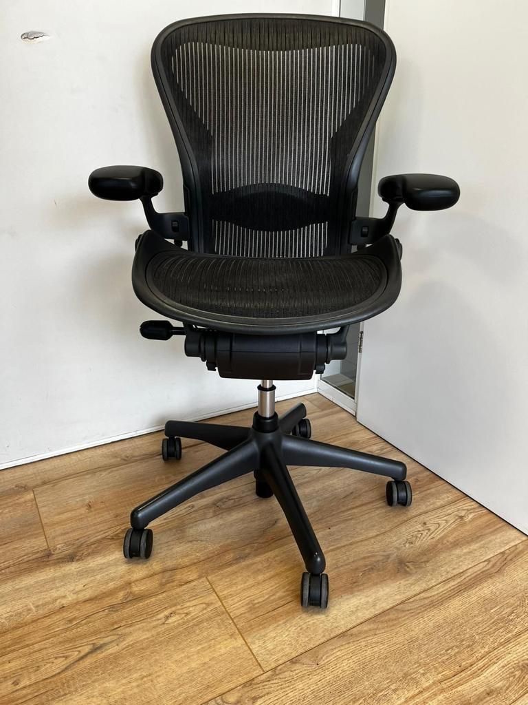 Herman Miller Aeron Full Option with lumbar support