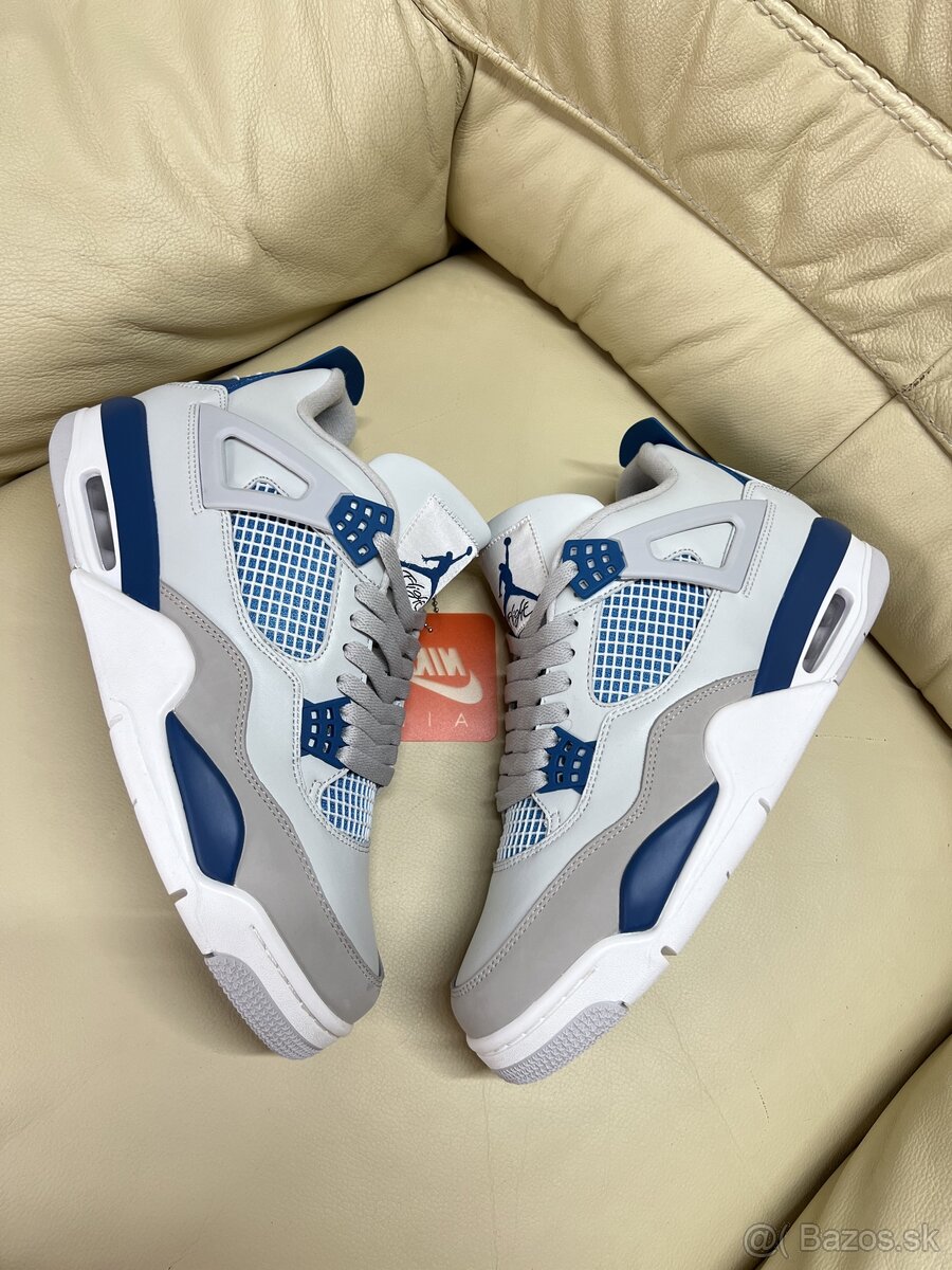 Nike Air Jordan 4 Retro "Military Blue"