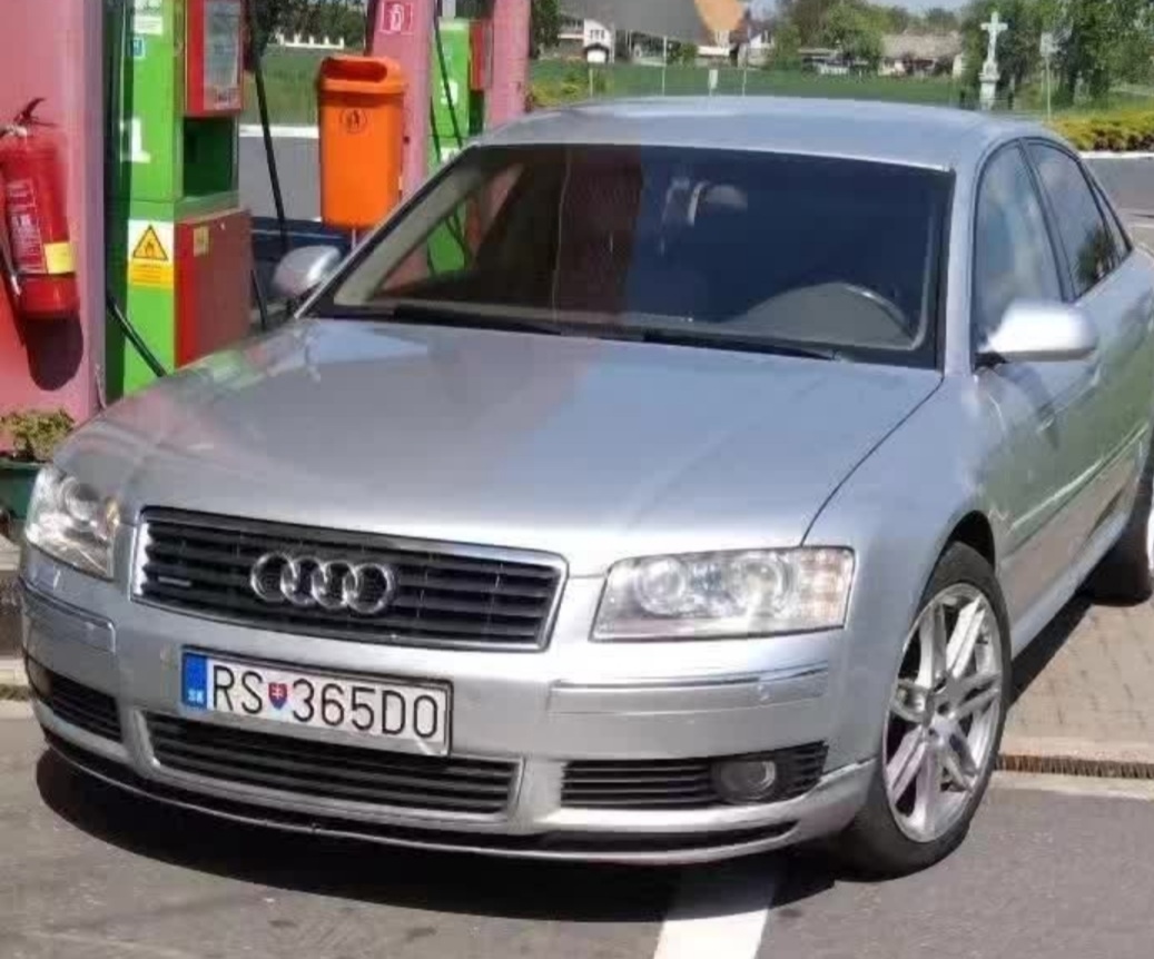 Predám Audi A8 4.2 Benzin