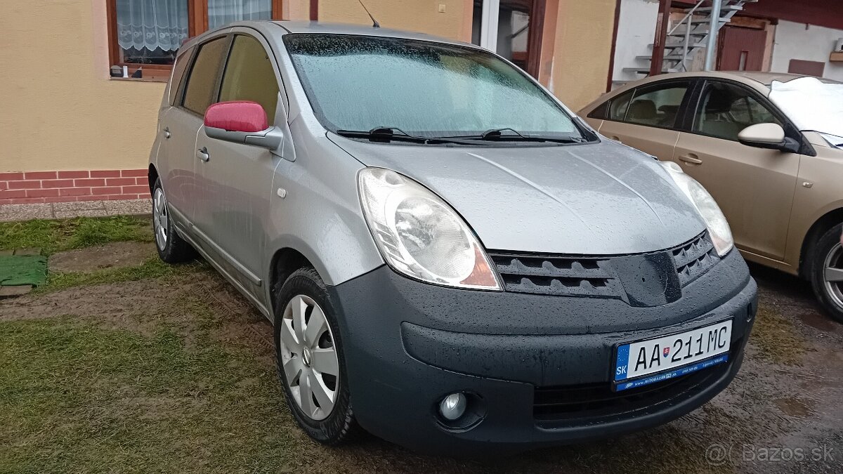 Nissan note 1.4i 2008 v dobrom stave treba volať maly najazd