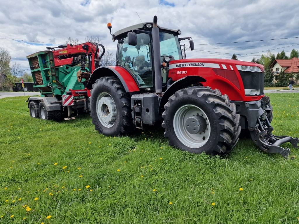 Jenz HEM 582 Rębak štiepkovač dreva z Massey Ferguson