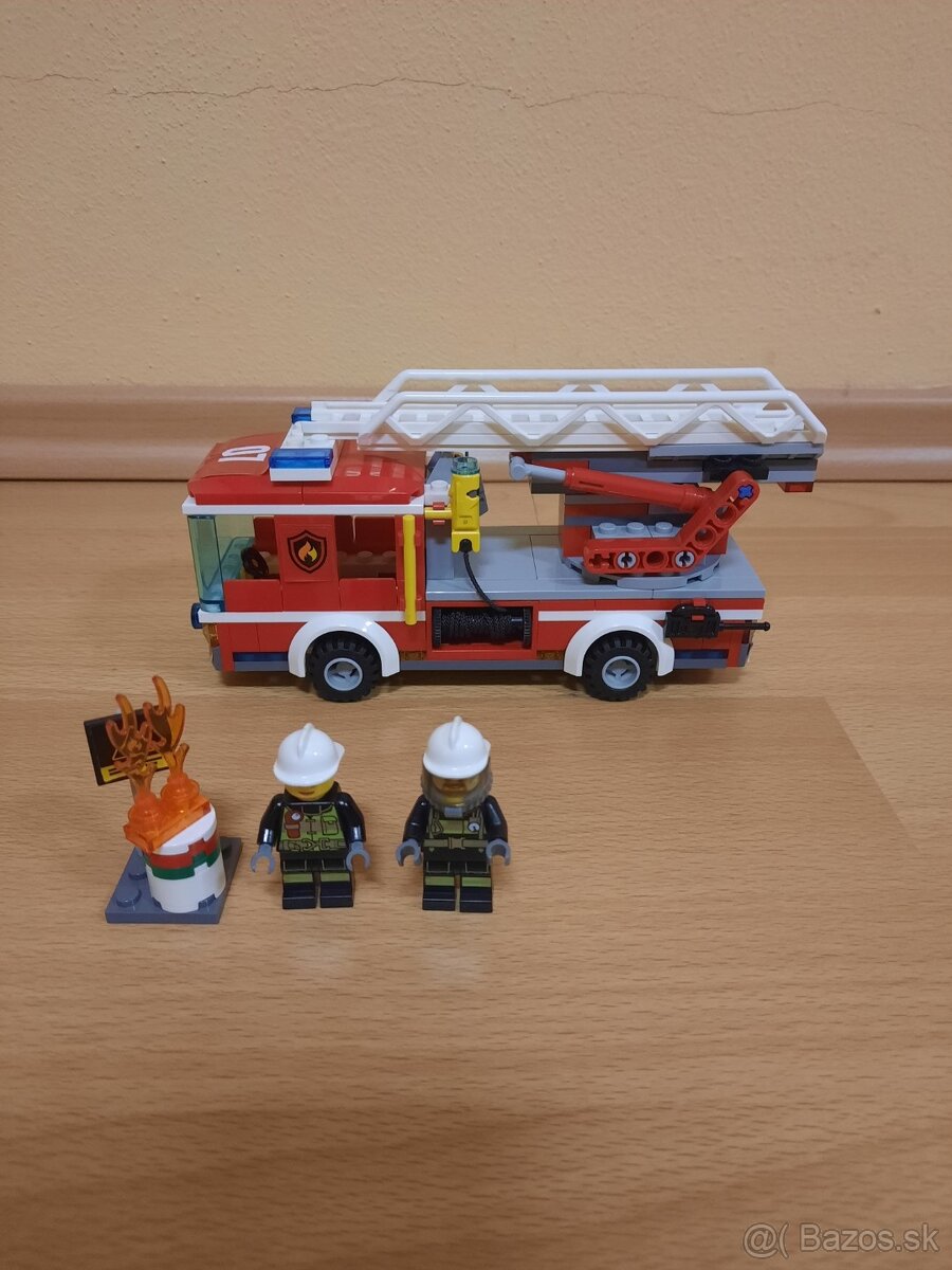 Lego City 60107 - Fire Ladder Truck