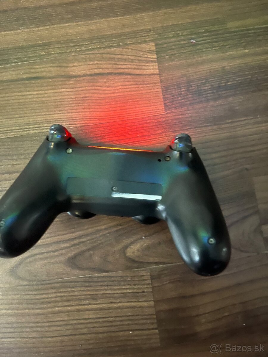 Ovladač na PS4