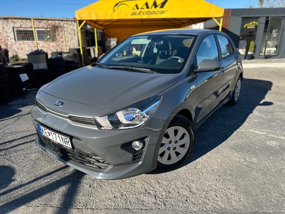 -V ZÁRUKE- Kia Rio 1.2 CVVT Silver, Len 37 tis. KM -NEBÚRANÉ