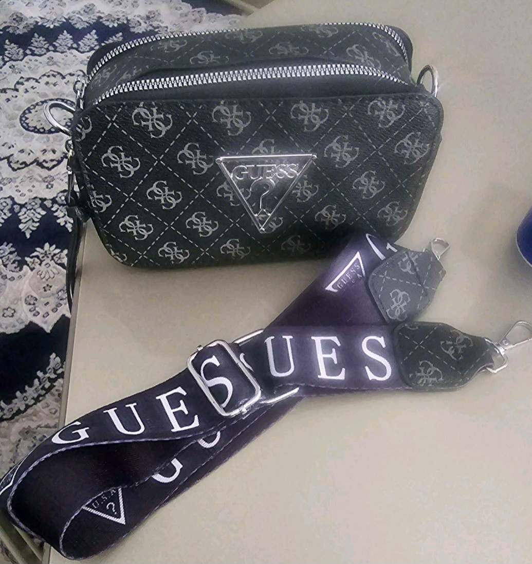 GUESS crossbody kabelka