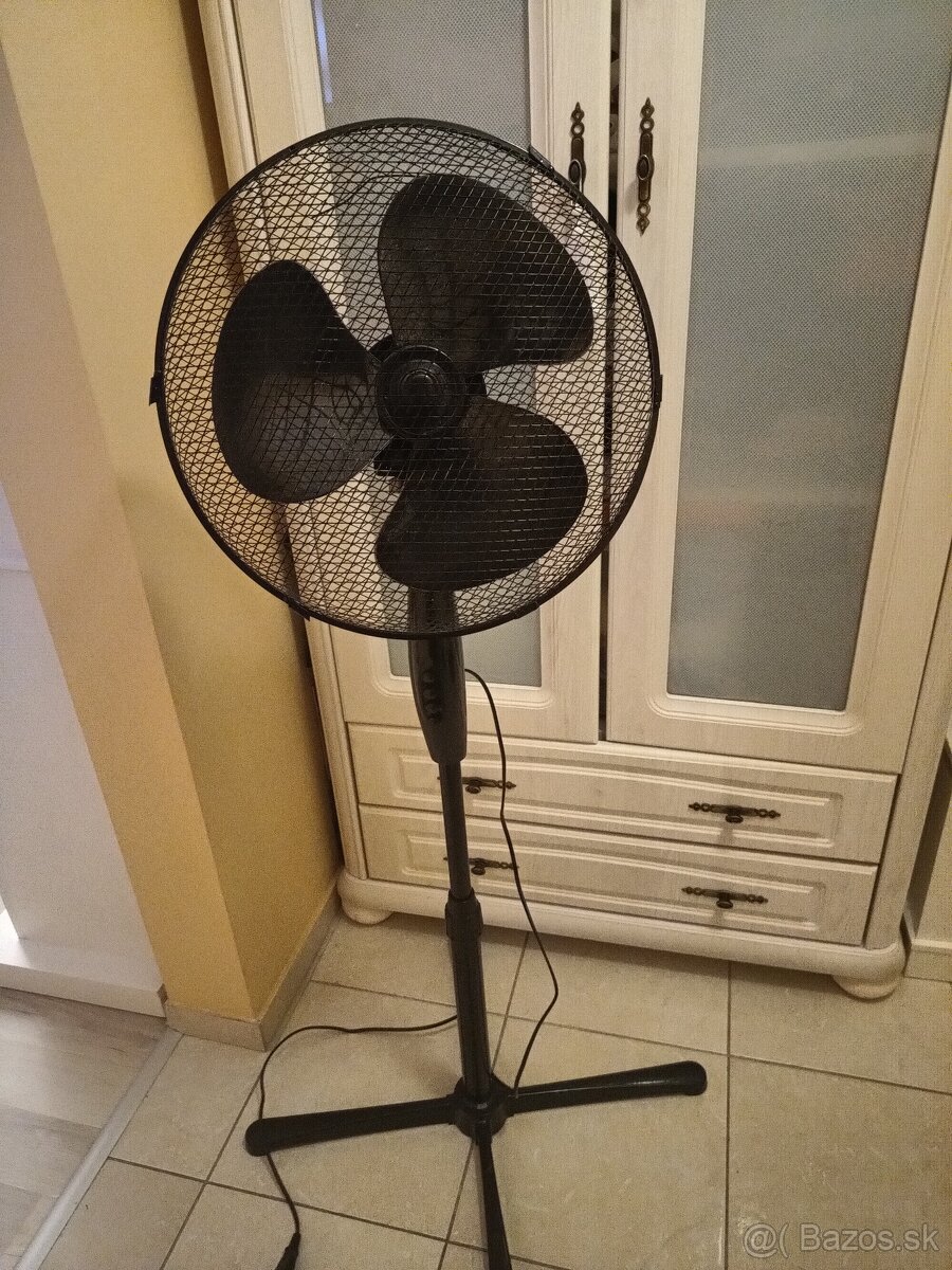 Predám stojan kovy ventilator