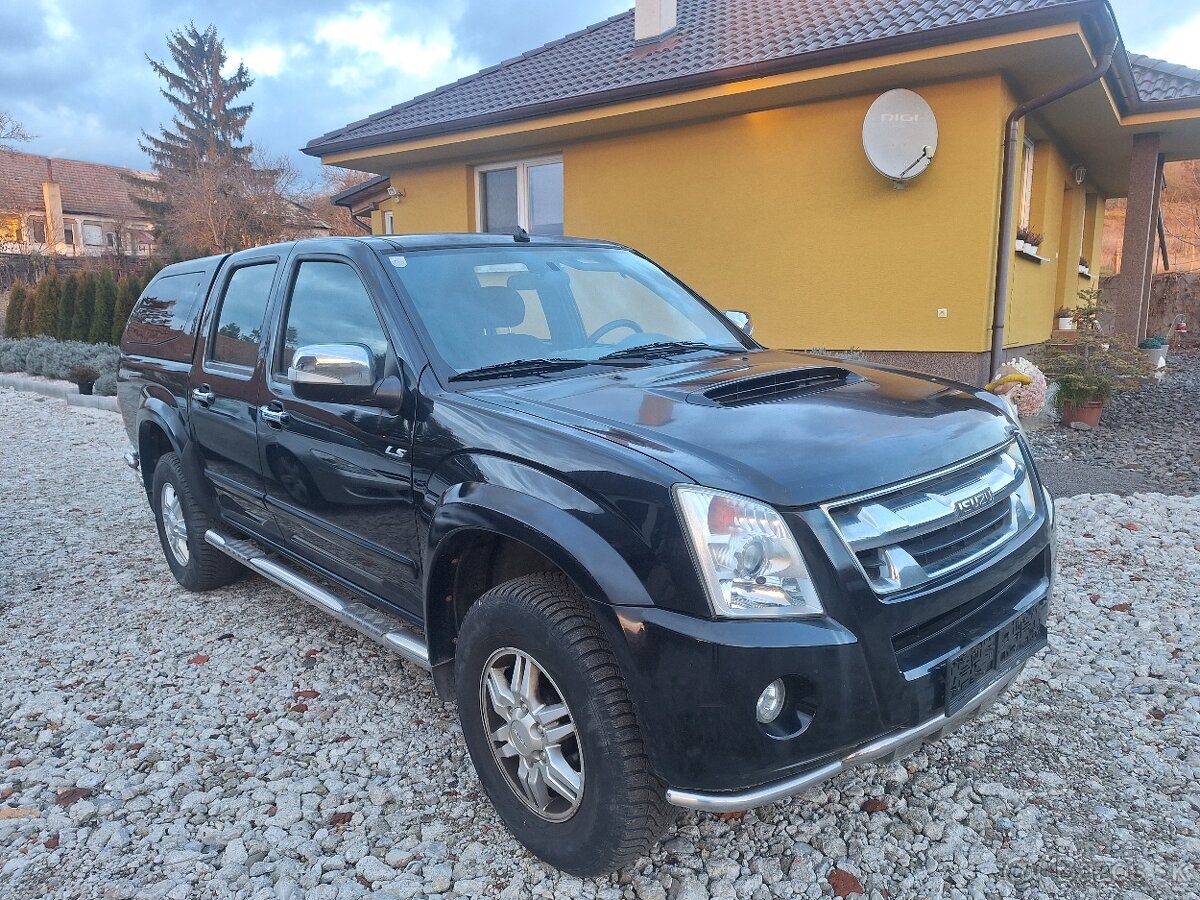 ISUZU D MAX 3,0 DIESEL 4X4 AUTOMAT ŤAŽNÉ