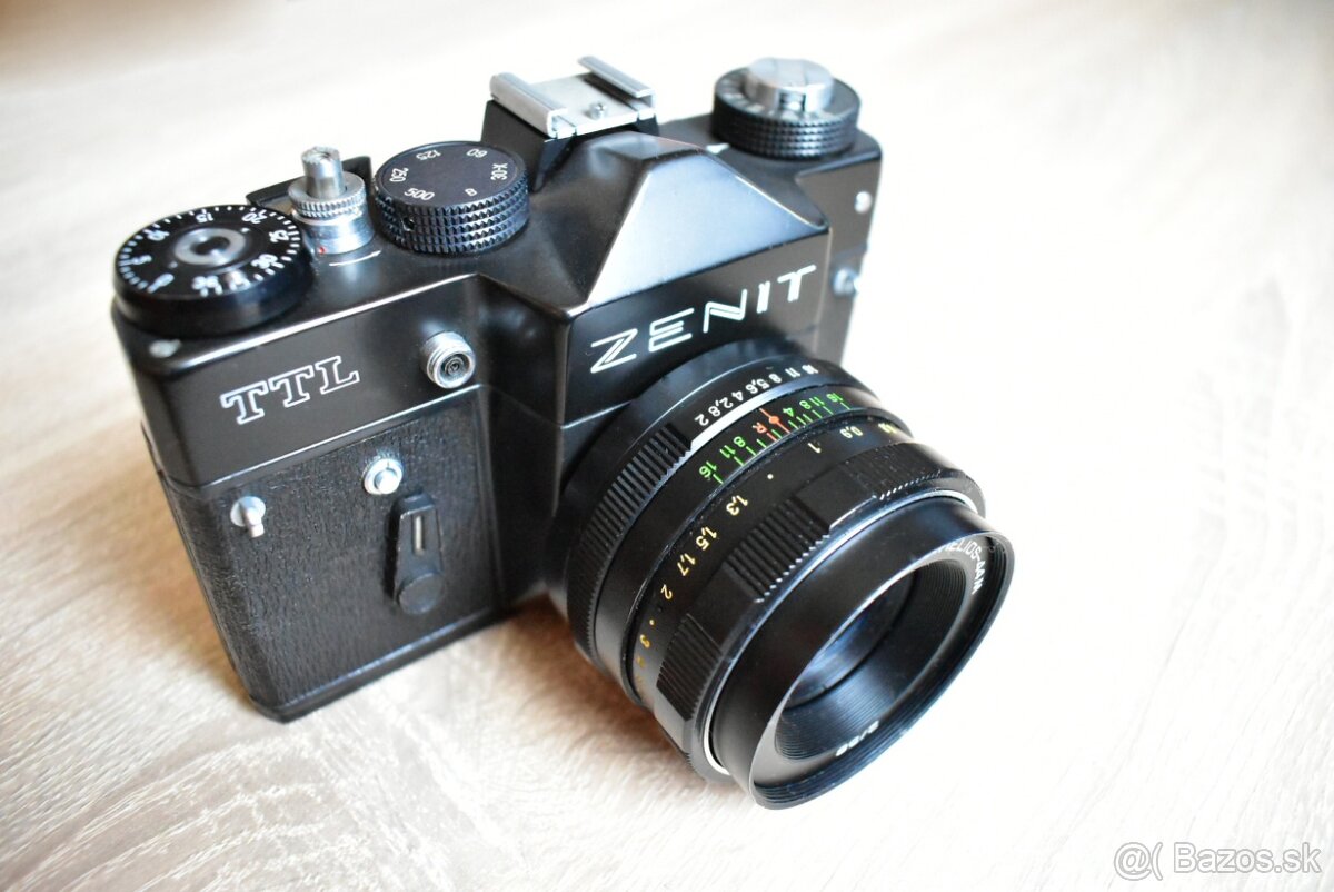 Zenit TTL s objektívom Helios