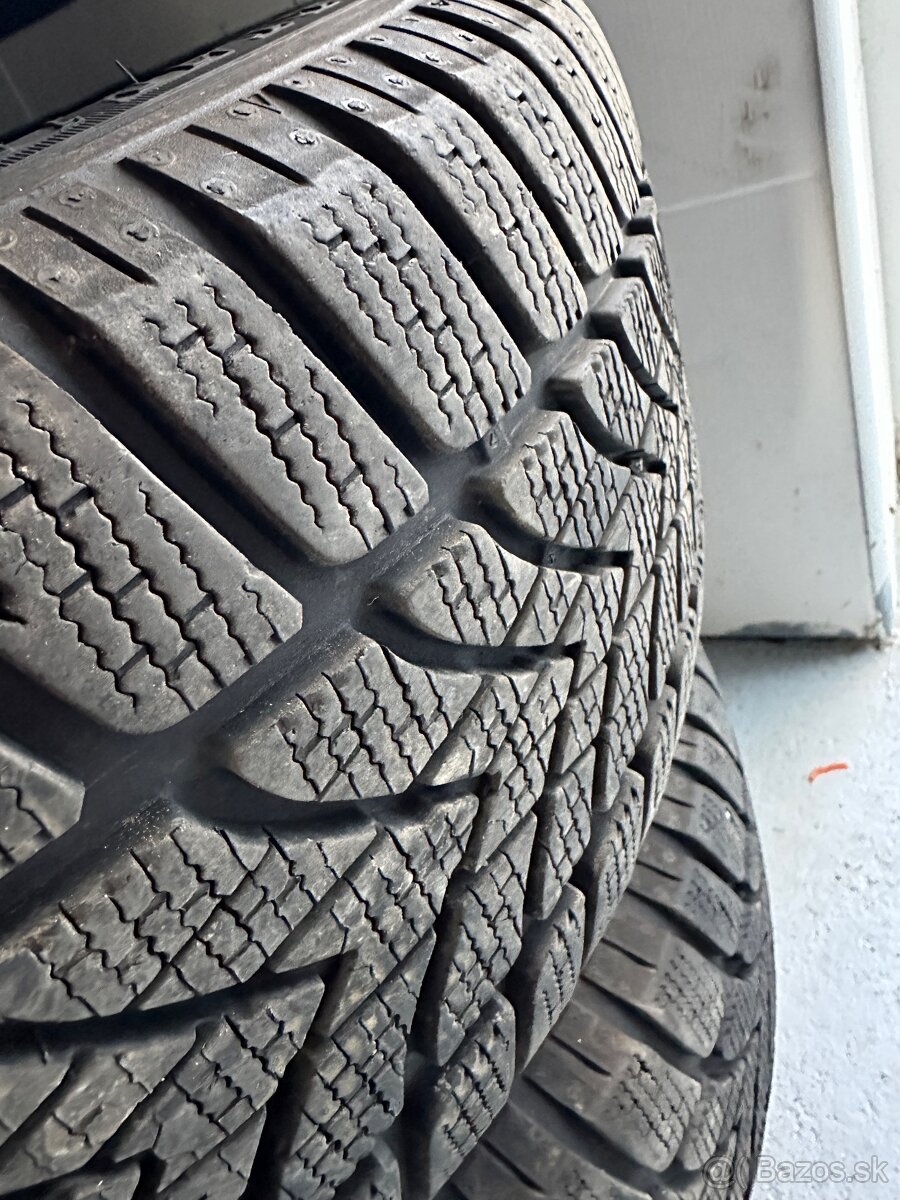 205 56 r16 zimne pneu dunlop