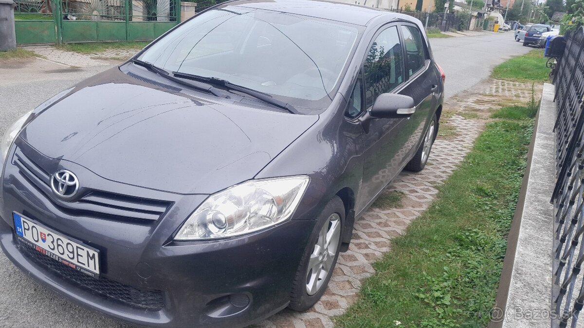 Toyota Auris 1.6VVTi 97 kw 6MT 1.majitel kupene v Prešove