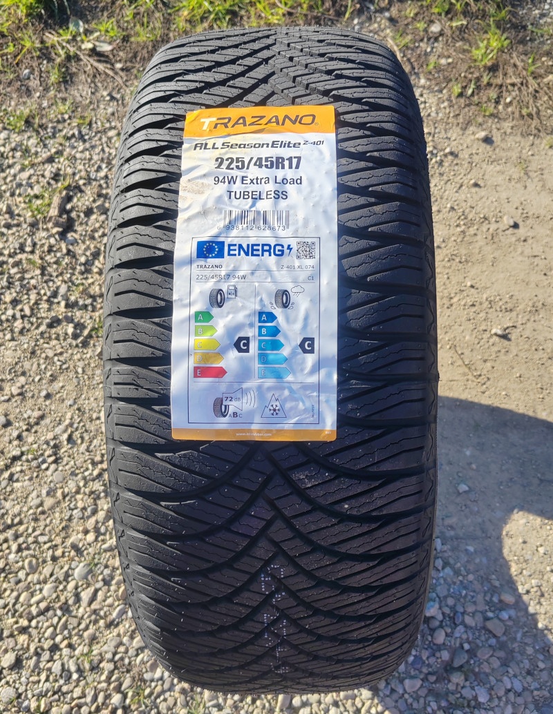 Celoročne pneu TRAZANO 225/45 R17 nové