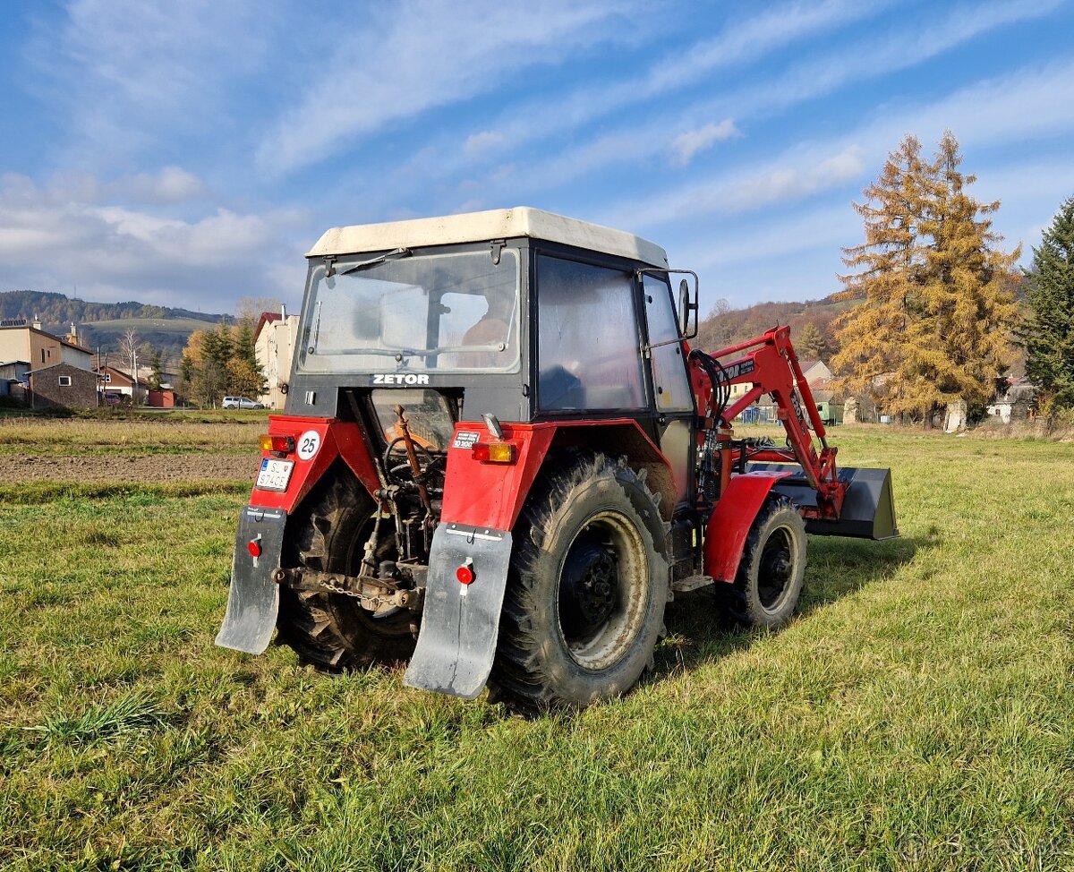 Zetor 7745 s nakladačom a SPZ