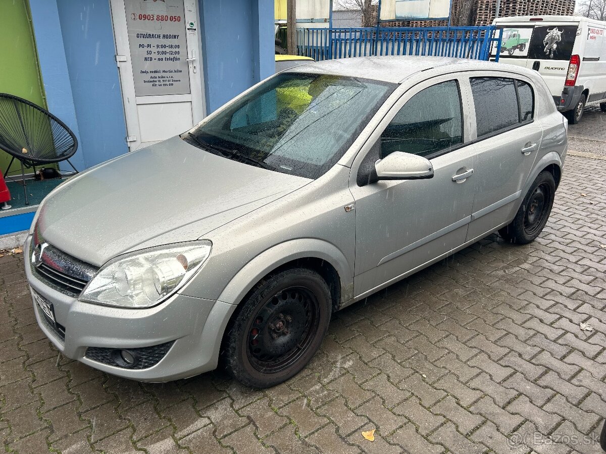 Opel Astra 1.7 CDTi 100k Enjoy