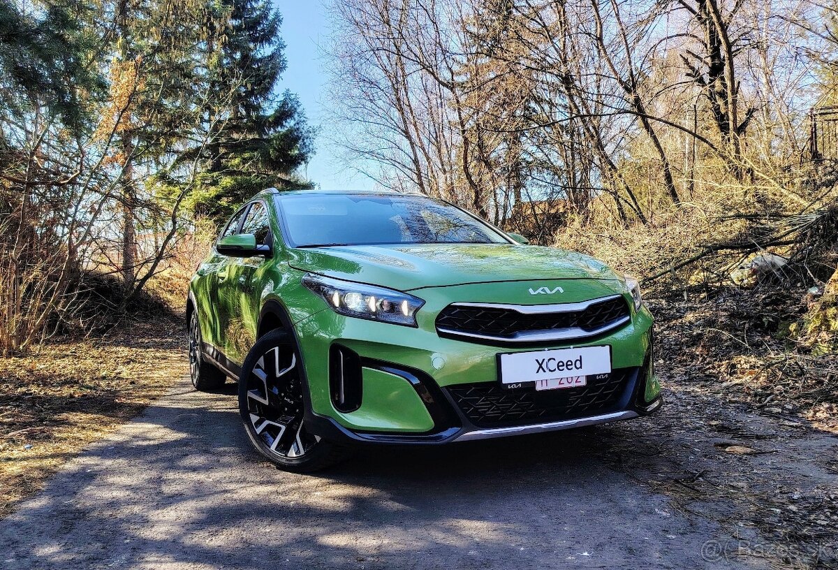 Kia Xceed 1,5 T-GDi GOLD + SMART PACK SAFETY