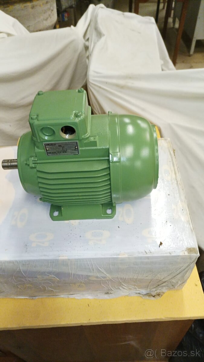 Mám na predaj motor 0,55kw 380/400v