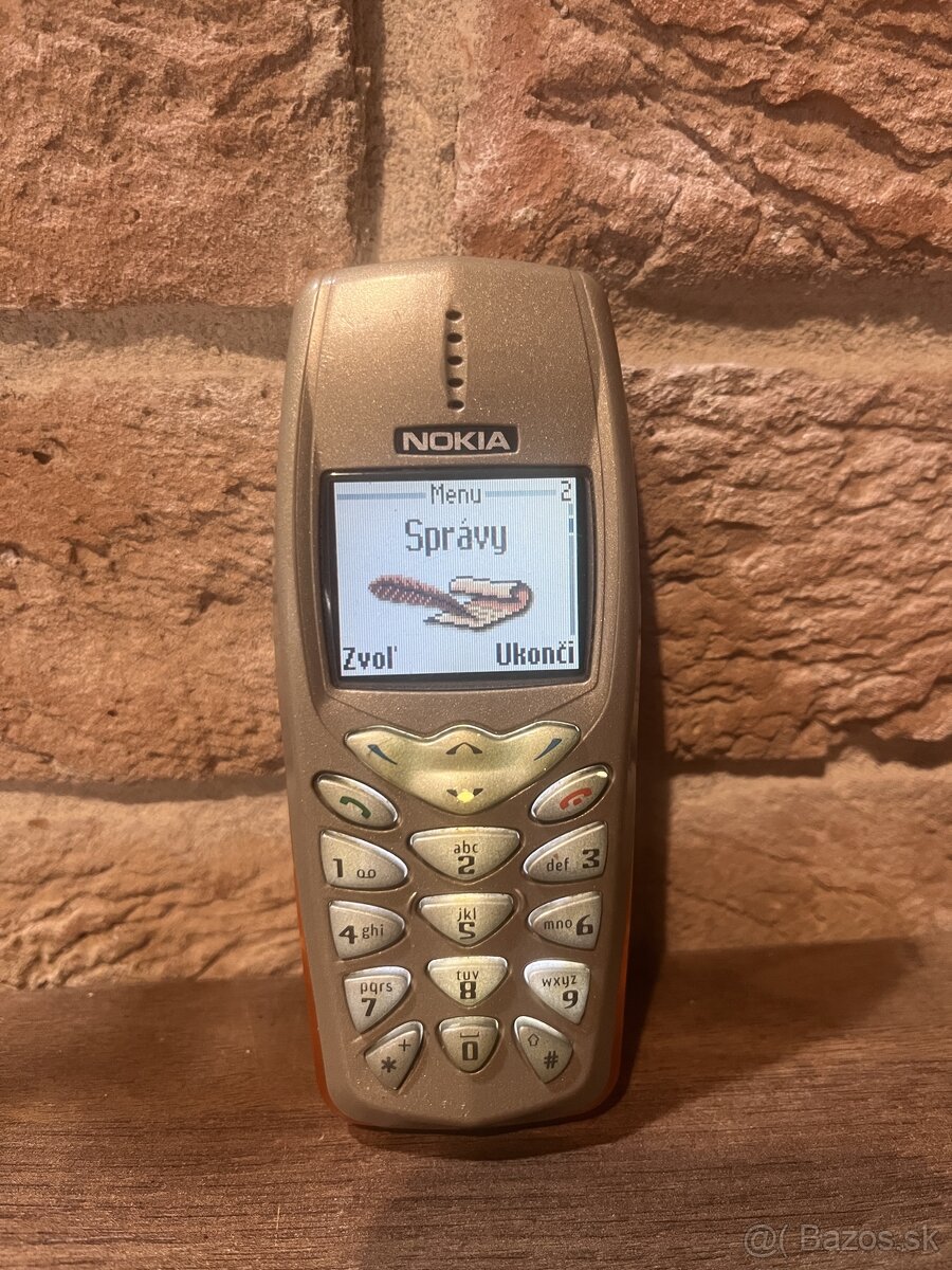 Nokia 3510i plnefunkčná, neošúchaná klávesnica