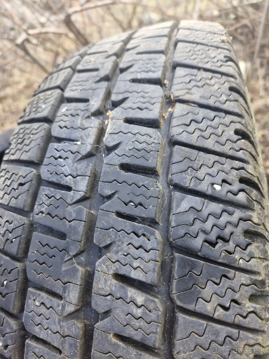 1x   195/70R15C matador