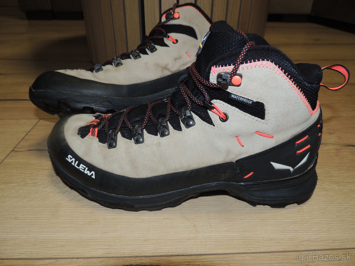 Salewa Alp Mate Winter Mid WP a Helly Hansen Vanir