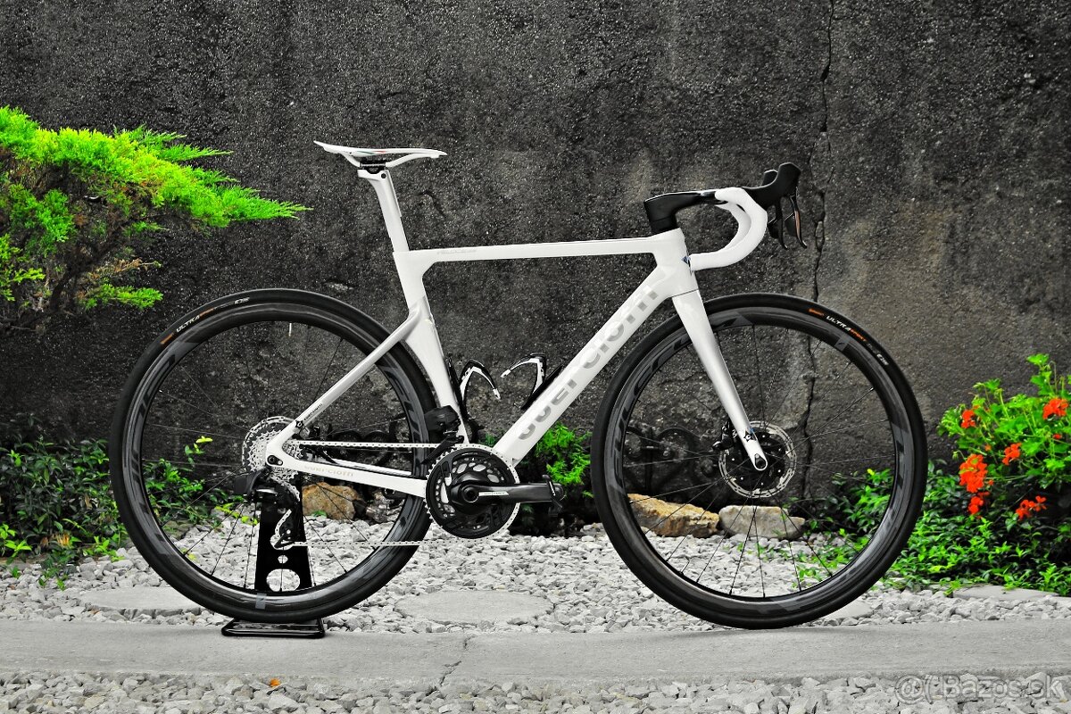 Taliansky Guerciotti Veloce, Sram Force AXS Etap 2x12