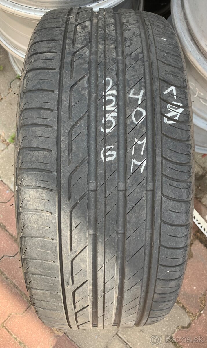 225/40 r18 letne