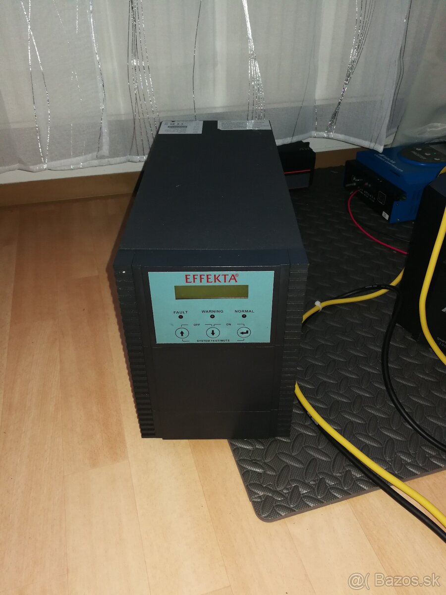 Effekta. Záložný zdroj MKD1000.. 700w