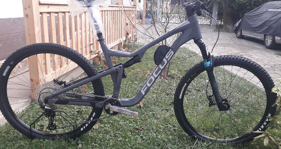 full FOCUS thron 6,8 veľ 47/ XL rockshox 130 +deore 1x12