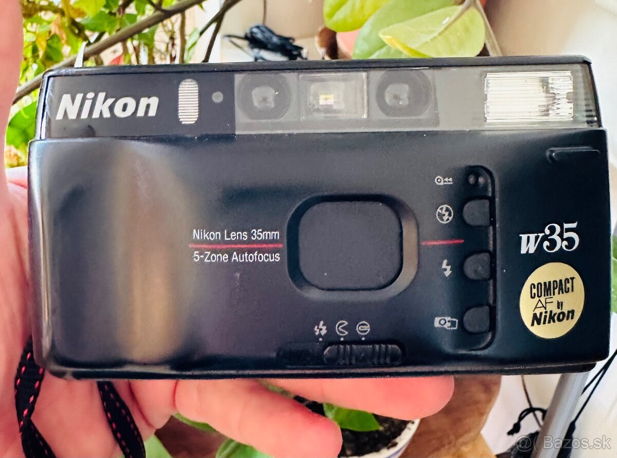 Nikon W35