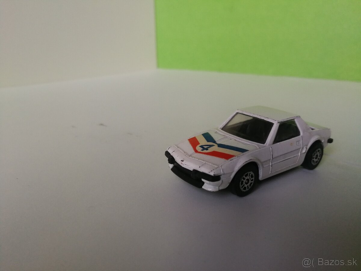 Corgi juniors England Fiat X1/9 Bertone