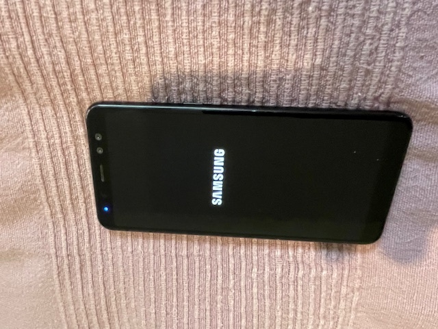 Perfektný Samsung Galaxy A8