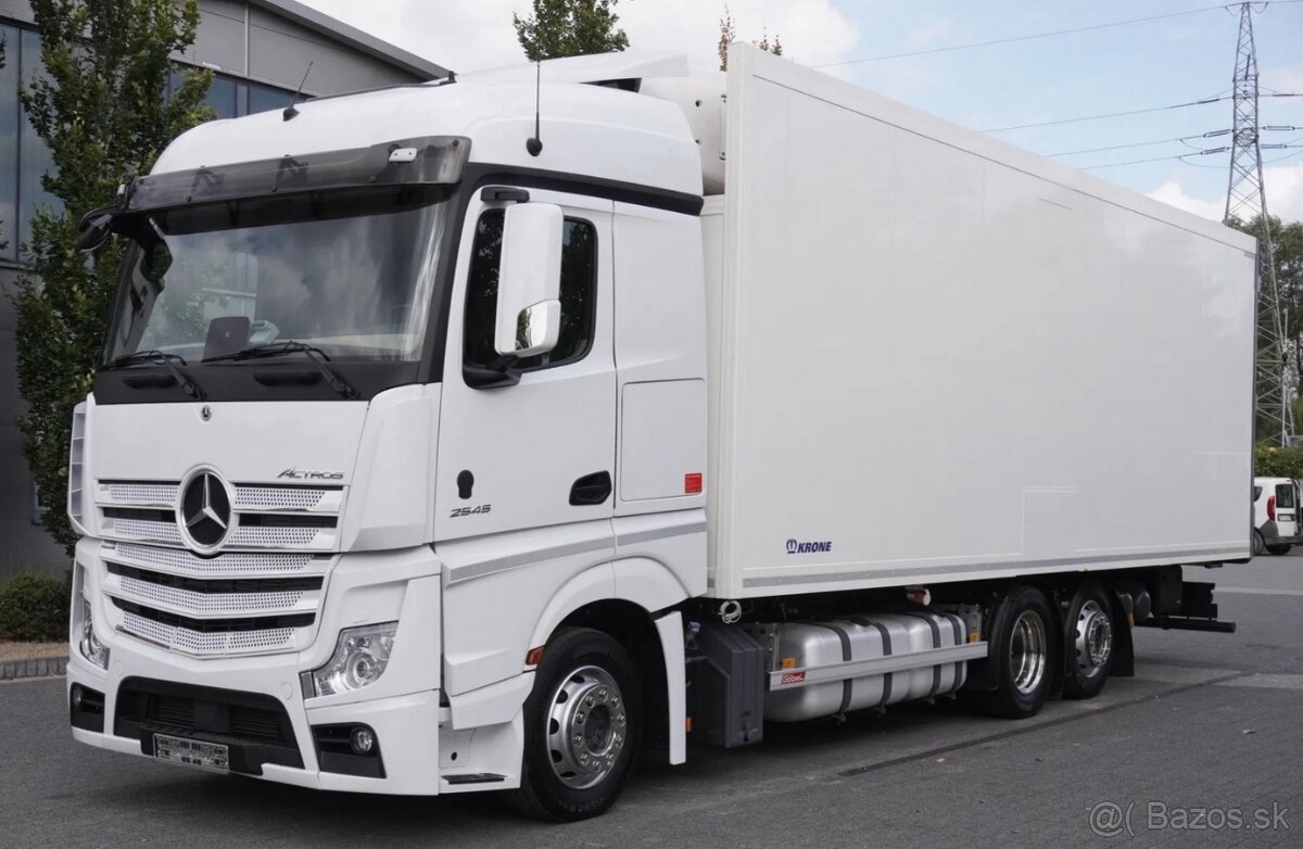 8697 - Mercedes-Benz Actros 2545 MP5 - 6x2 – Chlaďák – EURO