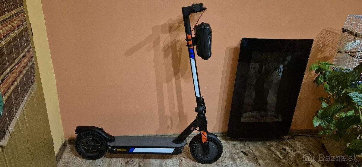 Predam elektricku kolobezku Sencor Scooter Two S60