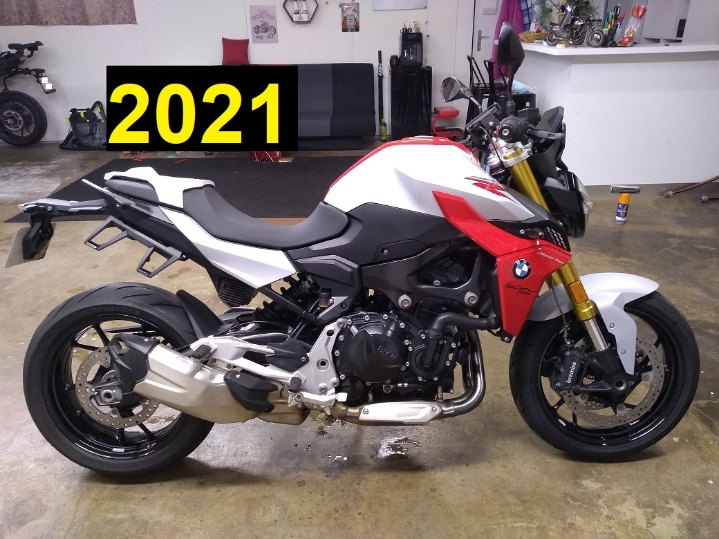 2021_BMW F900R Sport_BOHATÁ VÝBAVA_ZIMNÁ CENA_5.999€ netto_