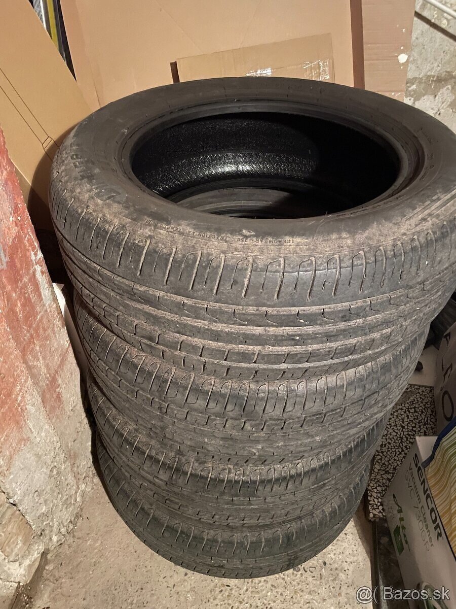 Predám letné pneumatiky Pirelli 205/60/R16