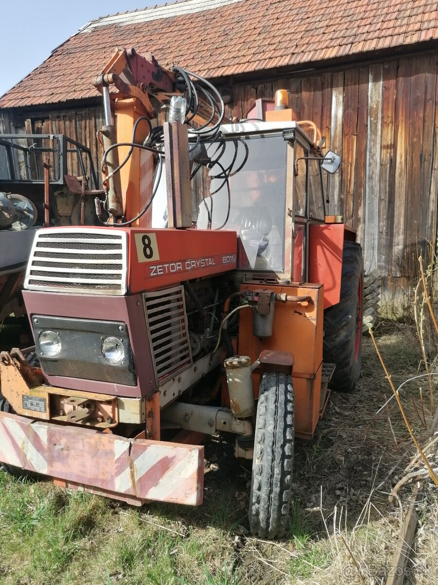 Predám cestársky traktor s mulčovačom 8011