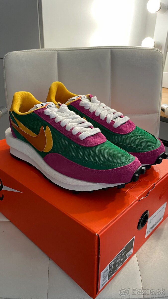 Nike x Sacai Waffle “Pine Green”