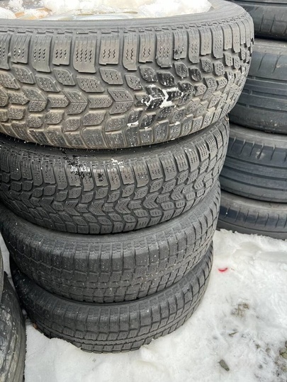 zimní pneu 175/70 R13 + ALU disky Hyundai