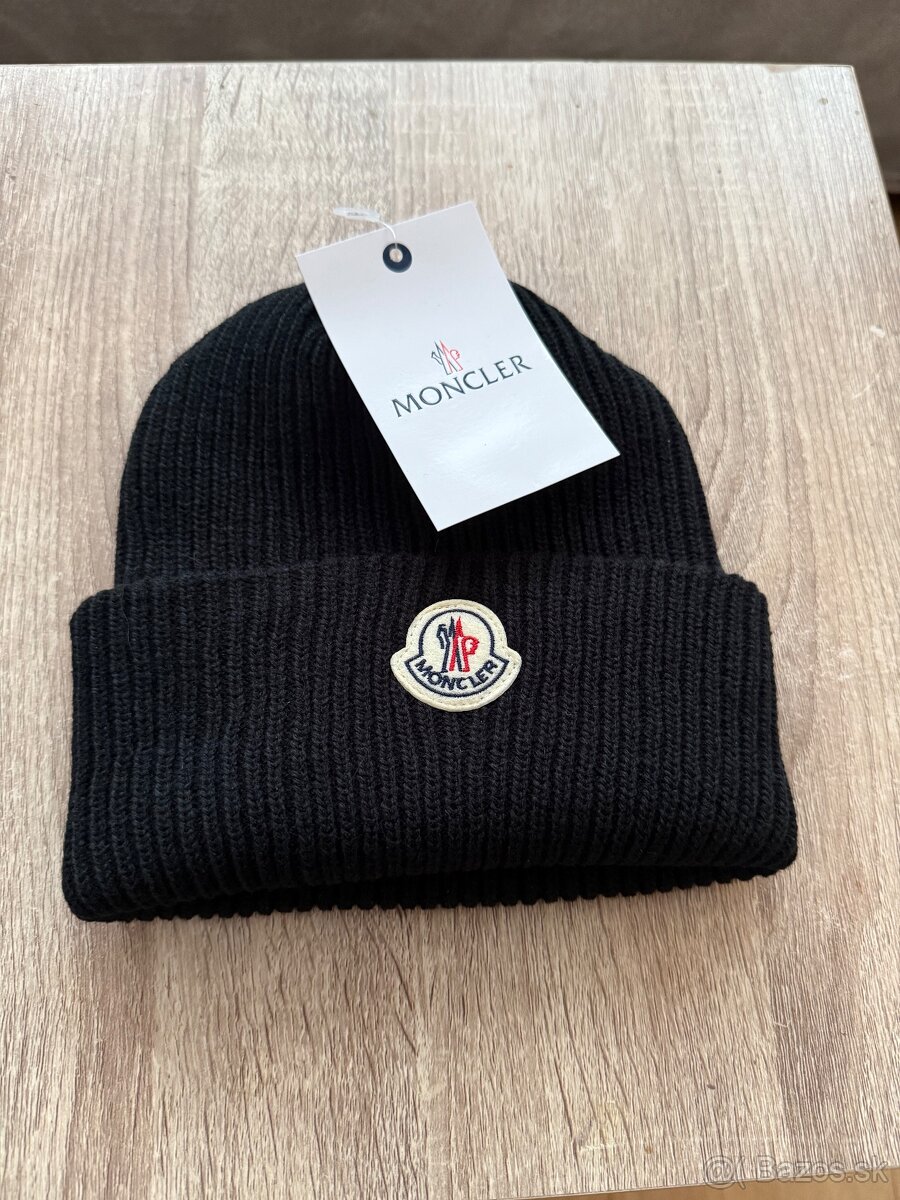 Moncler čiapka