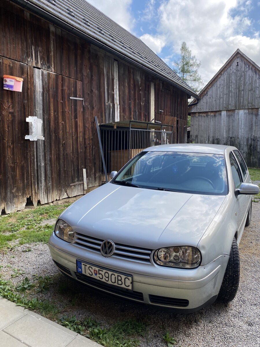 Volkswagen Golf 1.8