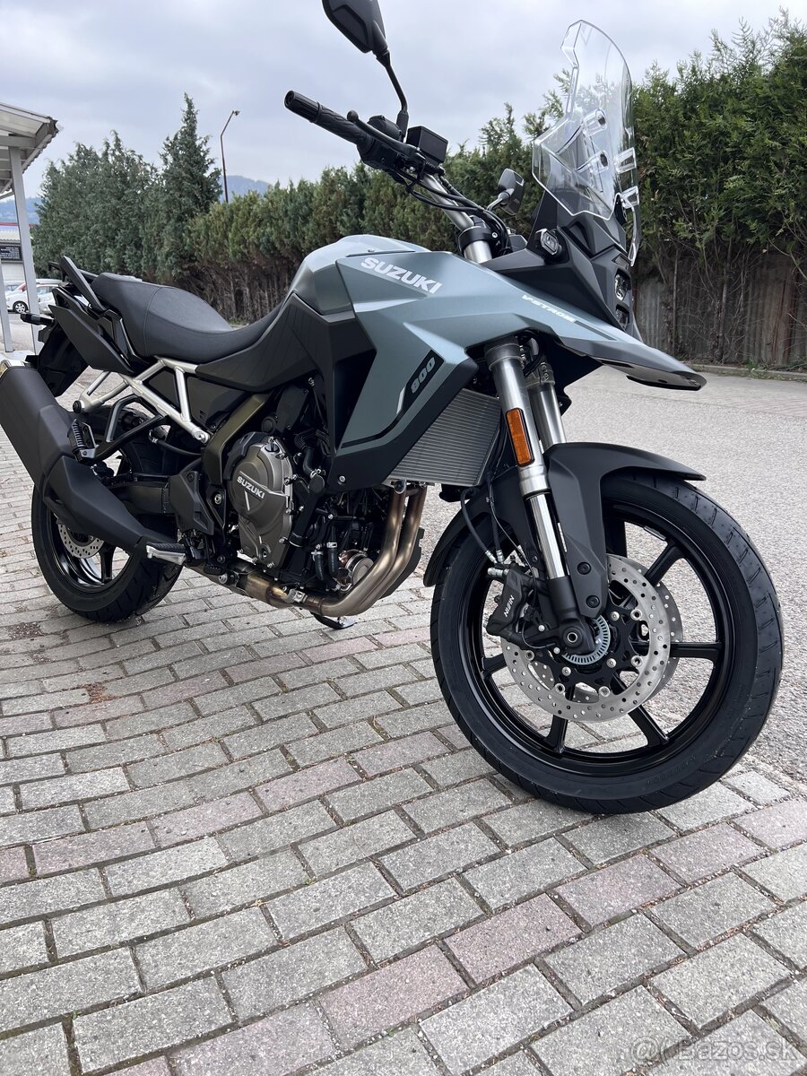 Suzuki V STROM 800 2024