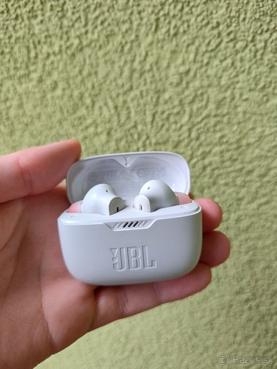 Predám bezdrôtové slúchadlá JBL Tune 230NC