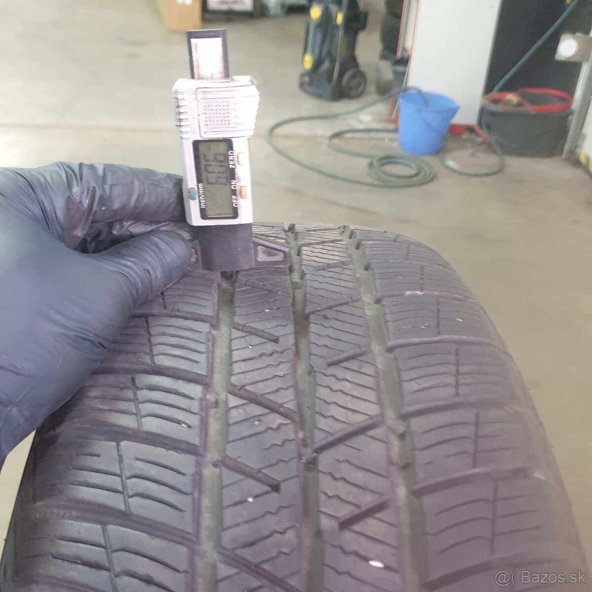 215/65  R17 zimne