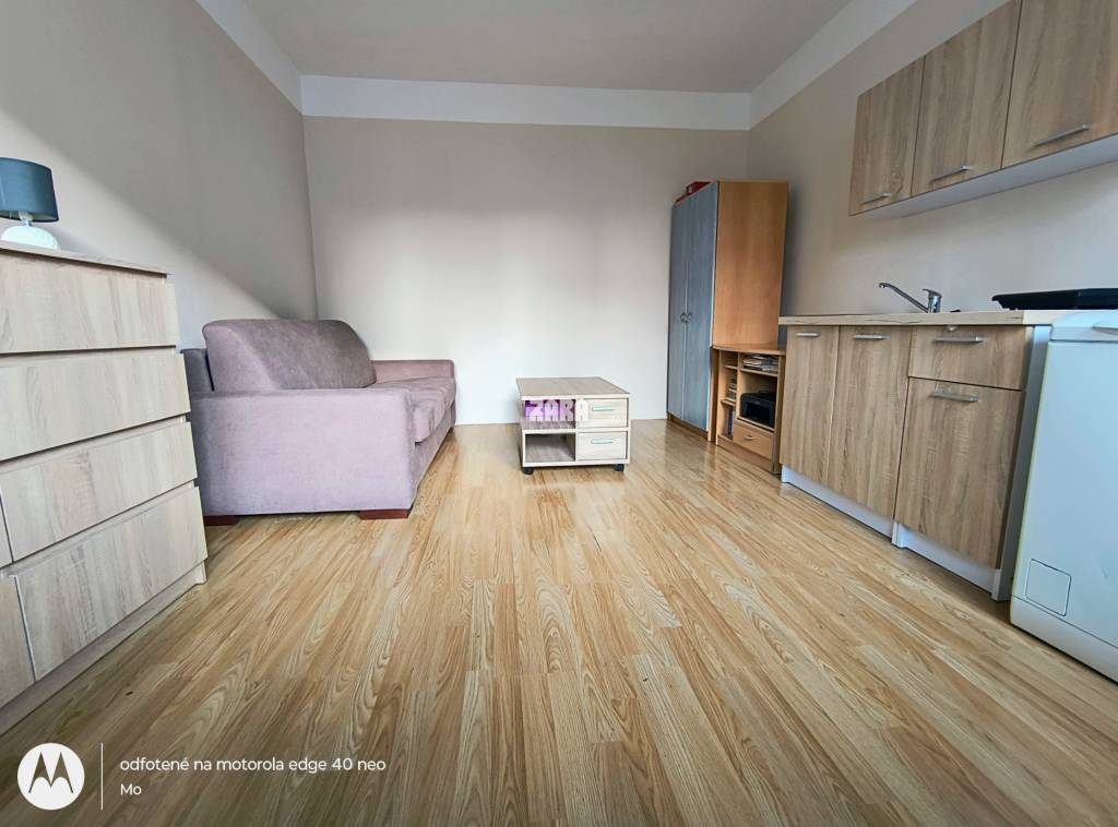 Ponúkame garsónku ul. Trieda SNP, 23m², vyvýšené prízemie, O