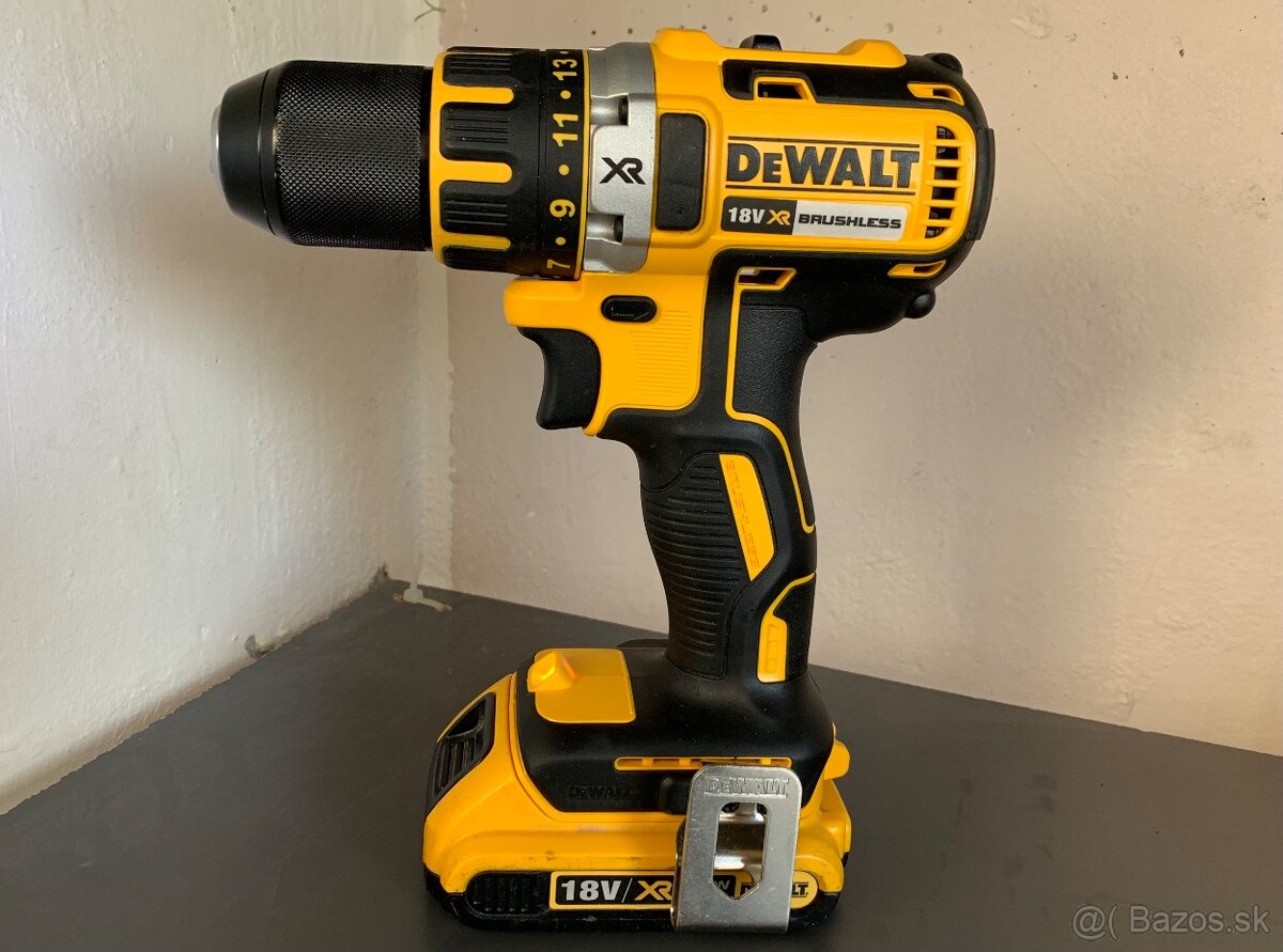 DeWALT DCD790 Akumulátorový skrutkovač 18 V