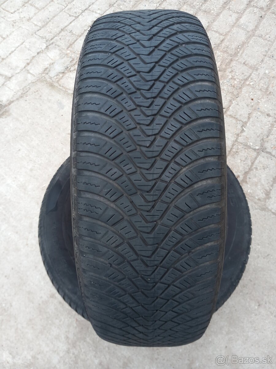 Zimne pneumatiky 215/65R16