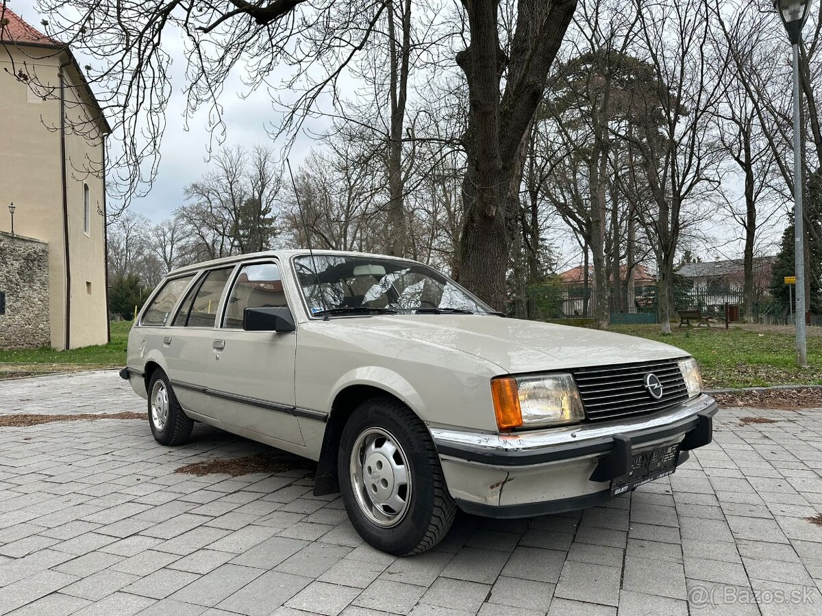 Opel Rekord Caravan 2.0 v top pôvodnom, plne funkčnom stave